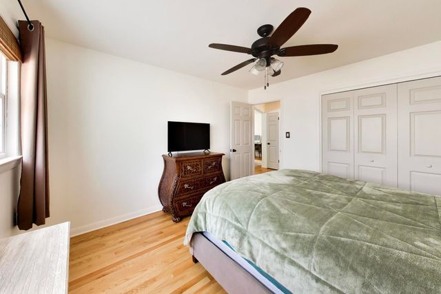 838 S Grant Avenue, Villa Park, IL 60181