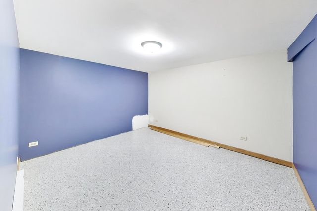 838 S Grant Avenue, Villa Park, IL 60181