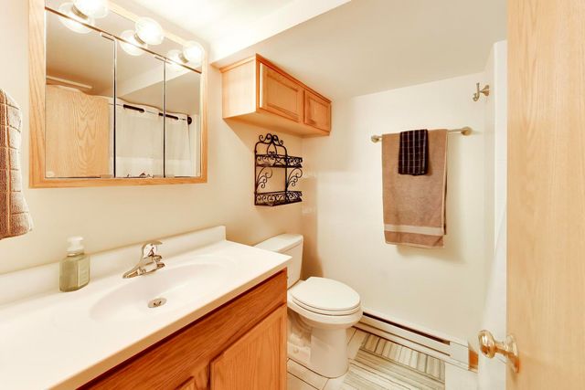 838 S Grant Avenue, Villa Park, IL 60181