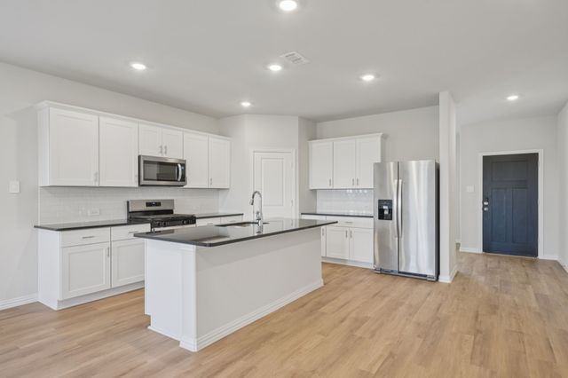 1373 Los Olmos Lane, Crandall, TX 75114