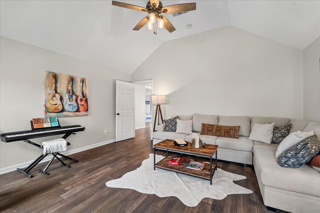 7417 Riverland Dr, Nashville, TN 37221