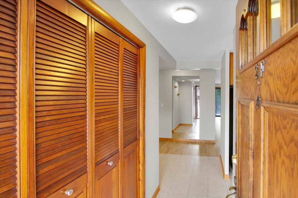 5332 W Windsor Avenue 2F, Chicago, IL 60630 — photo 4