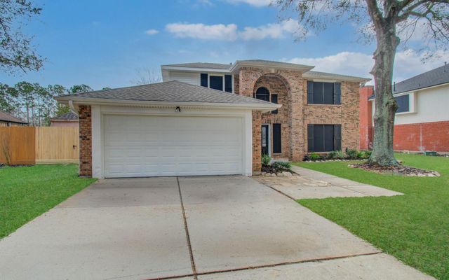 2211 S Mission Circle, Friendswood, TX 77546