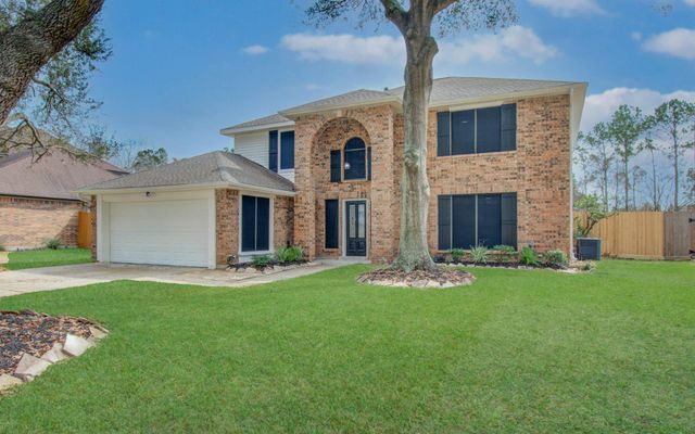 2211 S Mission Circle, Friendswood, TX 77546