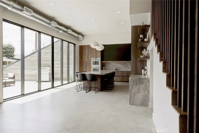 8504 Outland View, Sun Valley, CA 91352