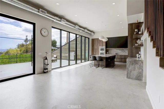8504 Outland View, Sun Valley, CA 91352