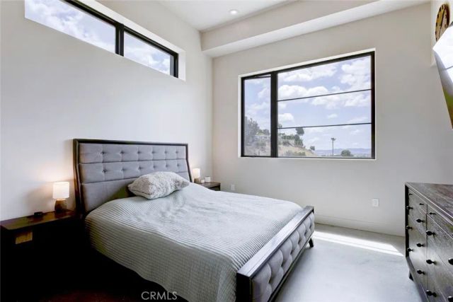 8504 Outland View, Sun Valley, CA 91352