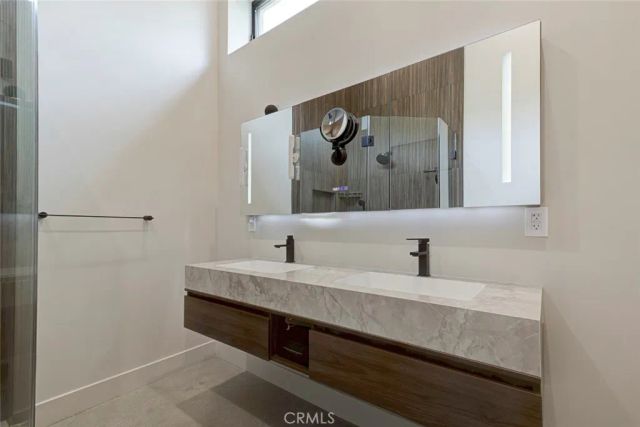 8504 Outland View, Sun Valley, CA 91352