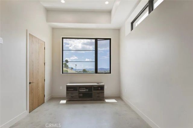 8504 Outland View, Sun Valley, CA 91352