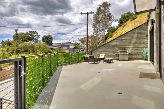 8504 Outland View, Sun Valley, CA 91352