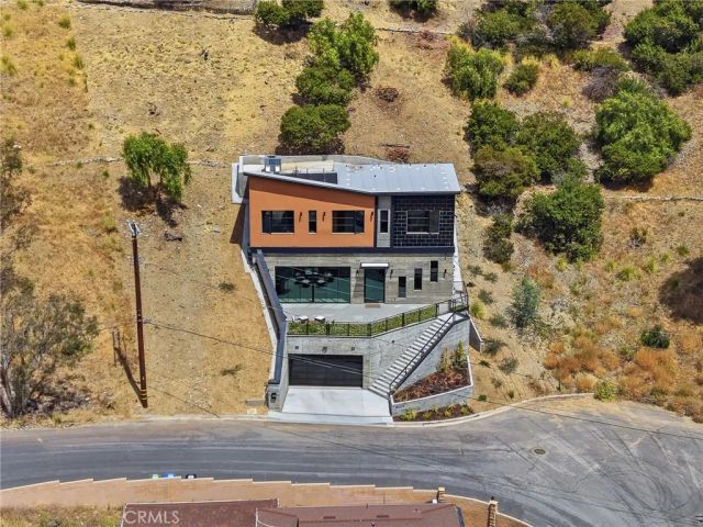 8504 Outland View, Sun Valley, CA 91352