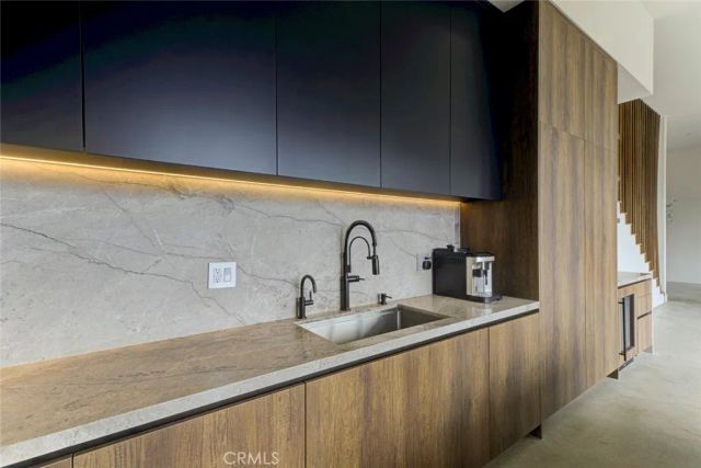 8504 Outland View, Sun Valley, CA 91352