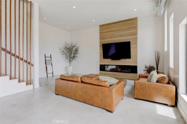 8504 Outland View, Sun Valley, CA 91352