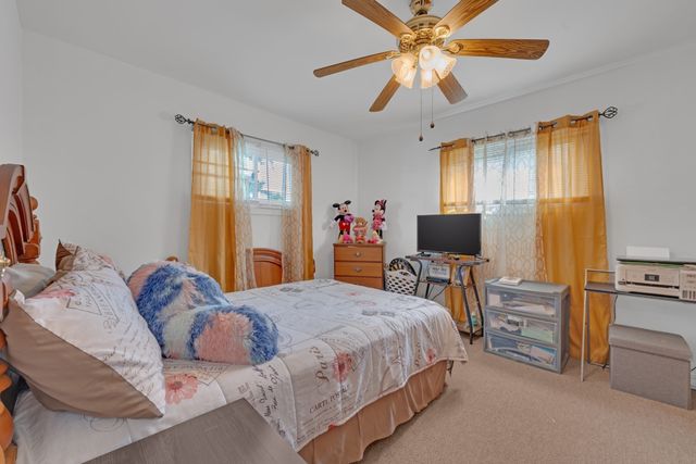 10 Union St, Southbridge, MA 01550