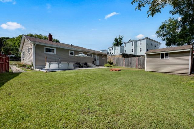 10 Union St, Southbridge, MA 01550
