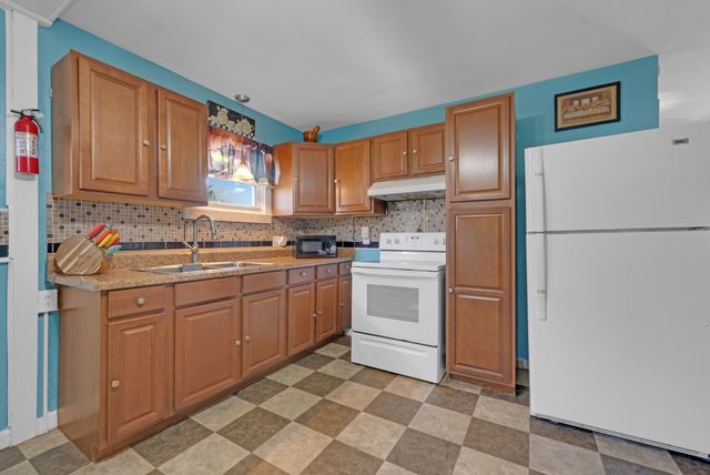 10 Union St, Southbridge, MA 01550