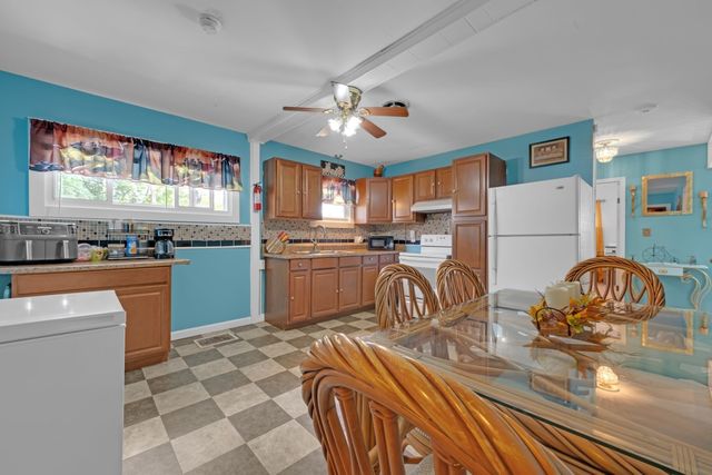 10 Union St, Southbridge, MA 01550