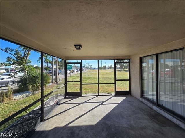 4803 Triton CT E 2, Cape Coral, FL 33904