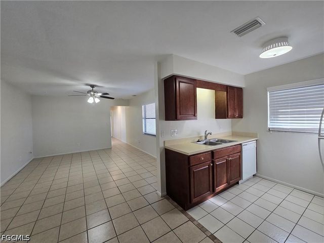 4803 Triton CT E 2, Cape Coral, FL 33904