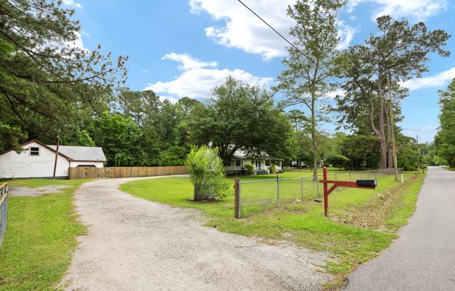 162 Whippoorwill Drive, Summerville, SC 29483