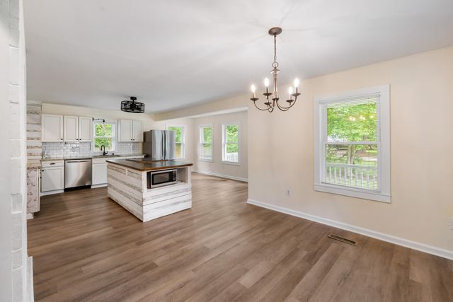162 Whippoorwill Drive, Summerville, SC 29483
