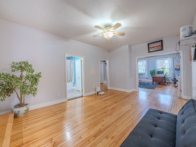 72 Mount Vernon St, Fitchburg, MA 01420