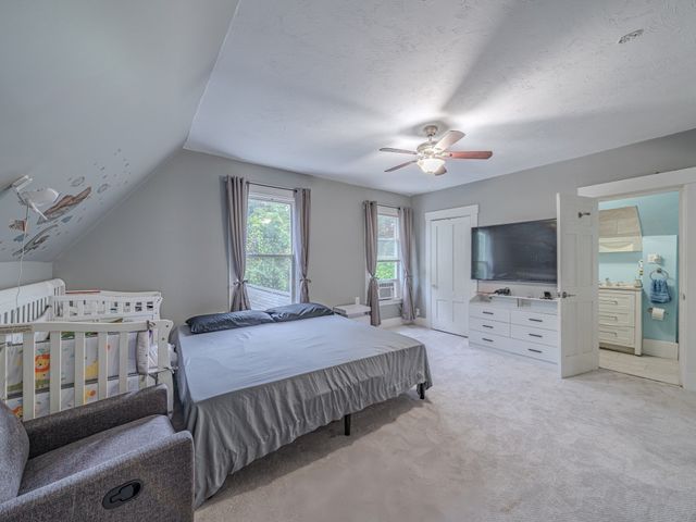 72 Mount Vernon St, Fitchburg, MA 01420