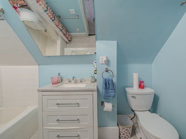 72 Mount Vernon St, Fitchburg, MA 01420