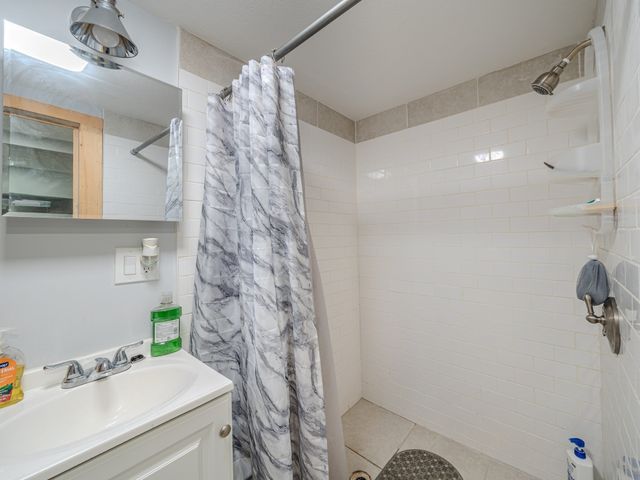 72 Mount Vernon St, Fitchburg, MA 01420