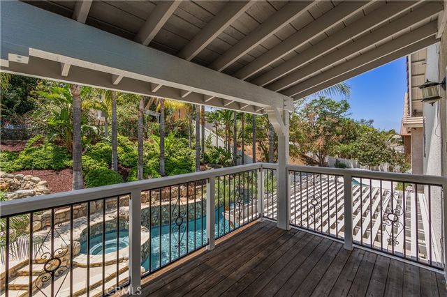 992 Chinotto Circle, Corona, CA 92881