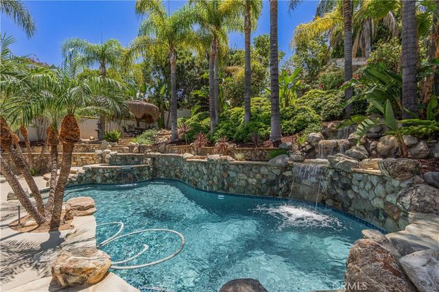 992 Chinotto Circle, Corona, CA 92881