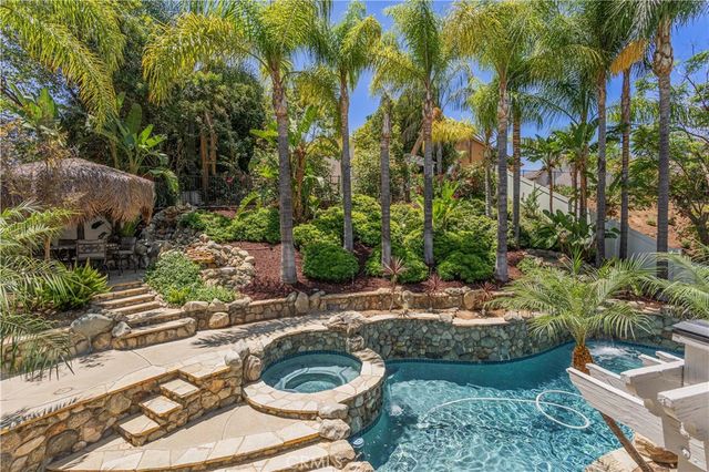 992 Chinotto Circle, Corona, CA 92881