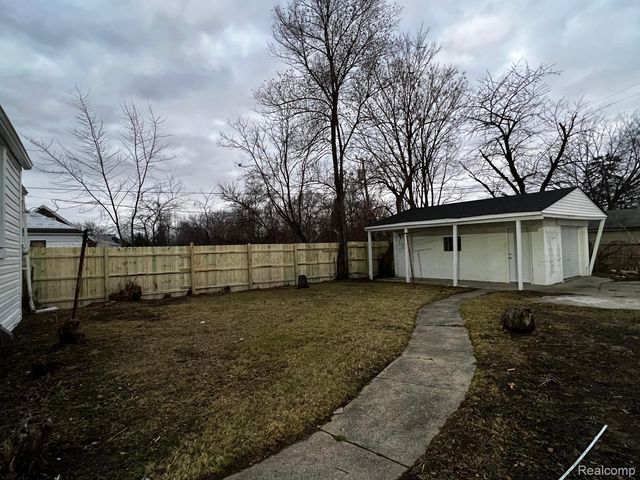 8695 Evergreen Avenue, Detroit, MI 48228