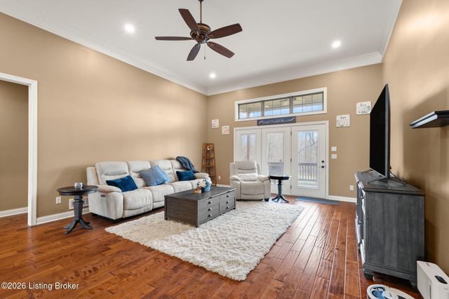 2024 Vincennes Pl, Floyds Knobs, IN 47119