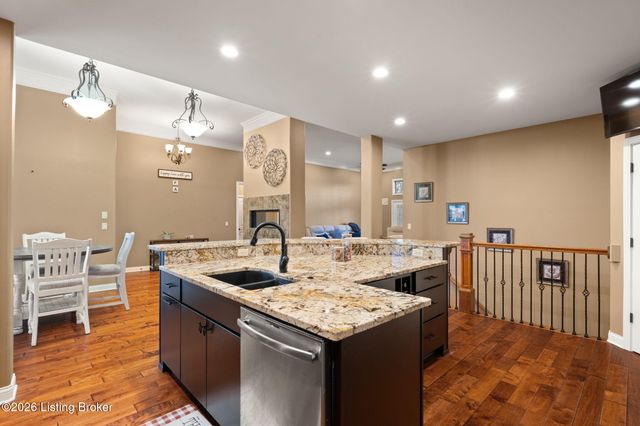 2024 Vincennes Pl, Floyds Knobs, IN 47119