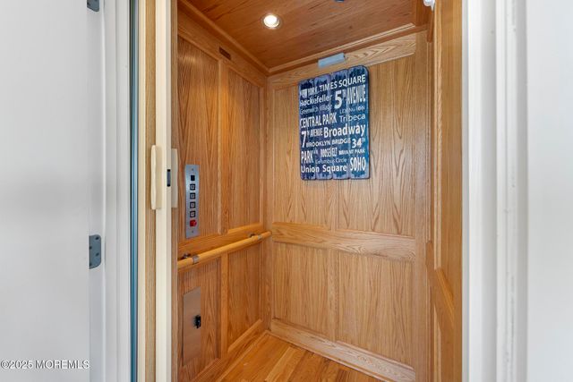 13 Middlesex Avenue, Harvey Cedars, NJ 08008