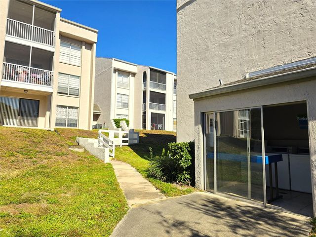 2625 STATE ROAD 590 1913, Clearwater, FL 33759