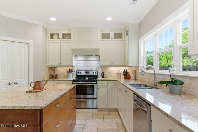 7417 Dunbar Road, Wilmington, NC 28411