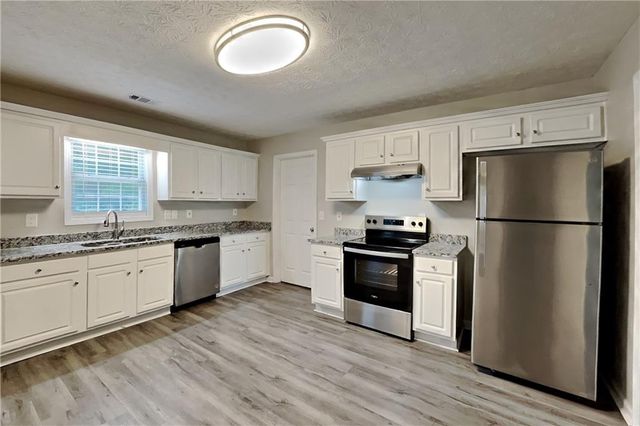 399 Charesa Lane, Dacula, GA 30019