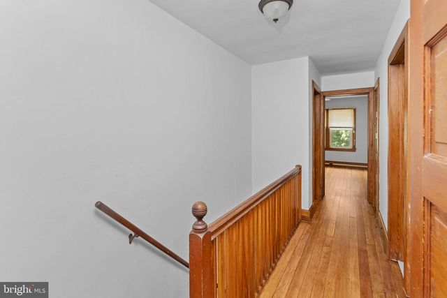 16 HOLLOWAY LN, Bordentown, NJ 08505