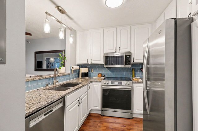 7601 Edinborough Way 6308, Edina, MN 55435