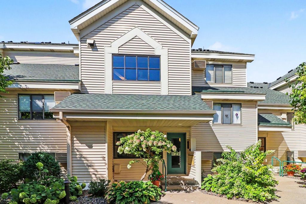 7601 Edinborough Way 6308, Edina, MN 55435
