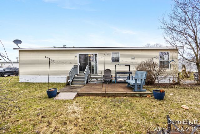 280 W Scarlet Oak Drive, Coopersville, MI 49404