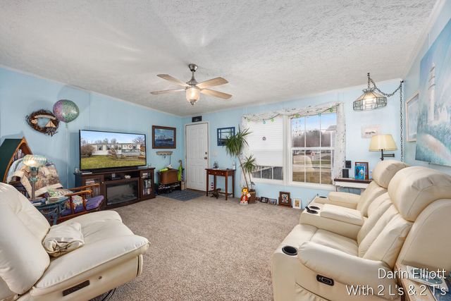 280 W Scarlet Oak Drive, Coopersville, MI 49404