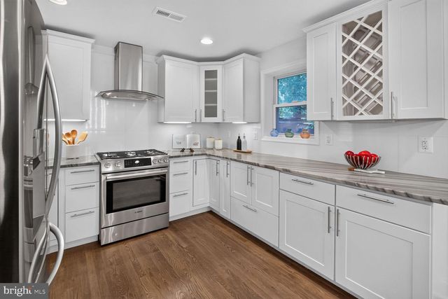 7110 ALASKA AVE NW, Washington, DC 20012