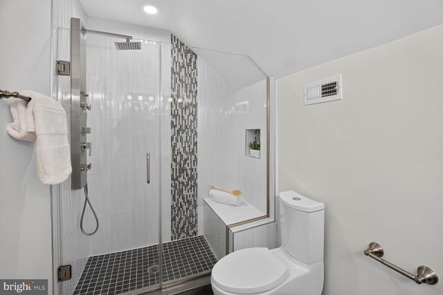 7110 ALASKA AVE NW, Washington, DC 20012