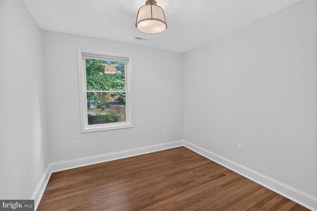 7110 ALASKA AVE NW, Washington, DC 20012