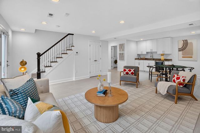 7110 ALASKA AVE NW, Washington, DC 20012
