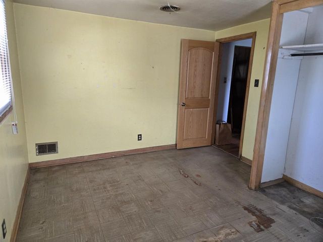 2020 HERMAN ROAD, Manitowoc, WI 54220
