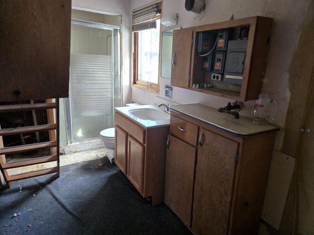 2020 HERMAN ROAD, Manitowoc, WI 54220